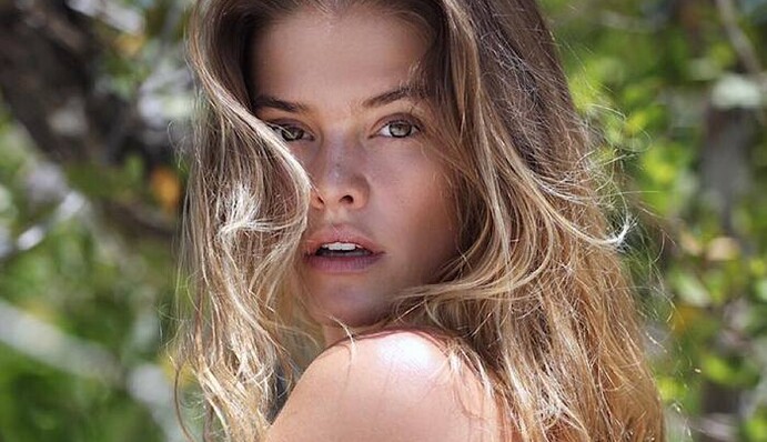 Экс-невеста ДиКаприо полностью разделась на пляже