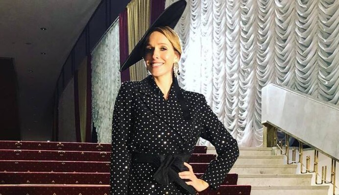 Неотразима: Катя Осадчая появилась в смелом мини