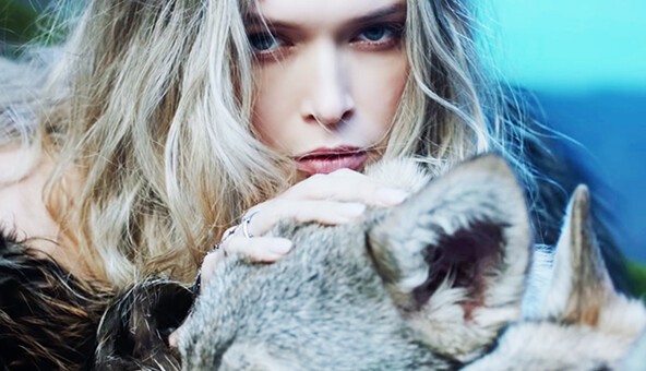 Брежнева выпустила клип с женой российского бизнесмена