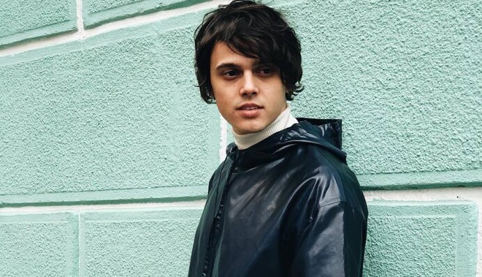 Известный украинский певец встречается с участницей 