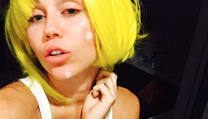 Неидеальные кумиры: ТОП-5 звезд с проблемной кожей