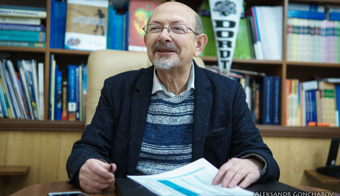 Нужно невероятное событие, чтобы Зеленский проиграл выборы - Владимир Паниотто