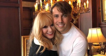 Пугачеву довели до слез в день рождения