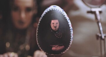 Alyona Alyona выпустила пасхальный треш-клип со звездой 