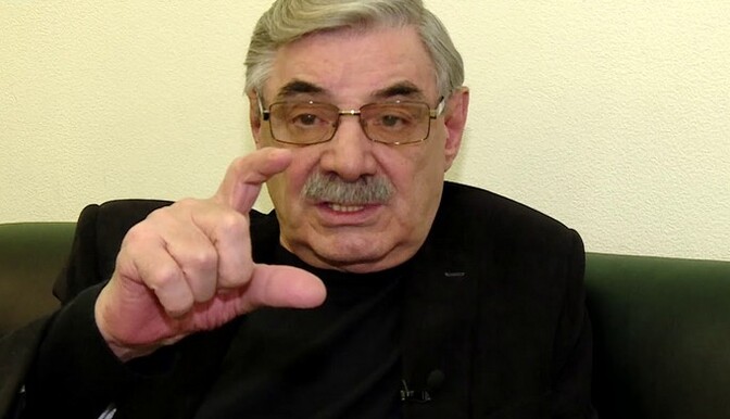 Запрещенного в Украине актера сняли с самолета за пьяный дебош