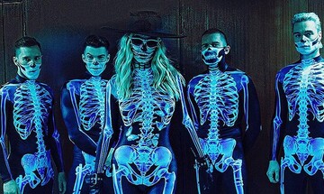 Уже перебор: Лобода превратилась в скелет и зачитала рэп