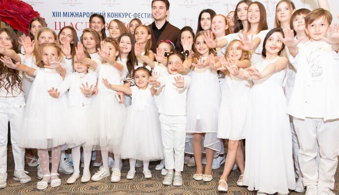 Украинские звезды исполнили мечты детей-сирот