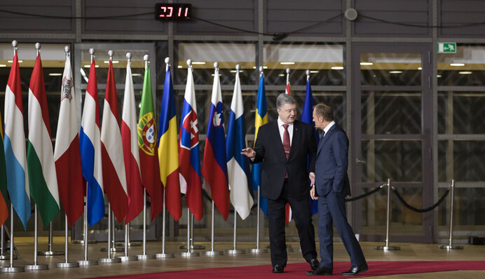 Важно для Зеленского: что было не так с внешней политикой Порошенко