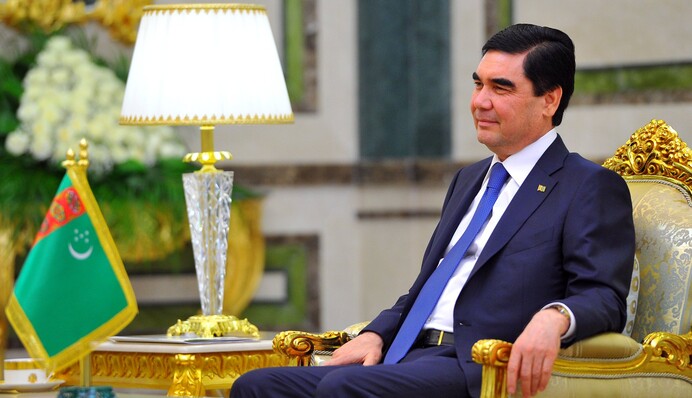 Президент Туркменистана зачитал рэп про коня и стал звездой соцсетей: забавное видео