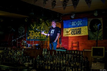 Поэт Орлуша вызвал Зеленского и Порошенко на дебаты