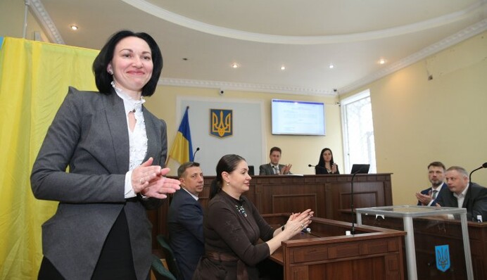 Ми поки не довіряємо один одному: як в України обирали керівництво Антикорсуду