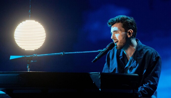 Финал Евровидения-2019: фаворит конкурса сорвал овации зала