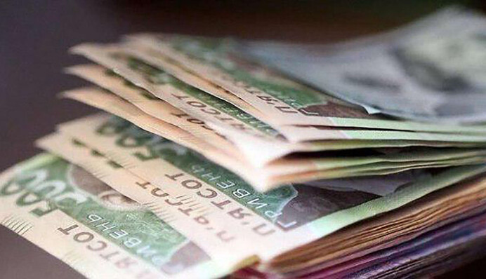 Рост зарплат от Гройсмана: как остановить отток рабочей силы из Украины