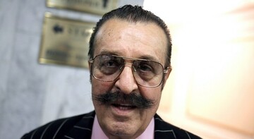 За его жизнь борются врачи: в России экстренно госпитализирован известный певец