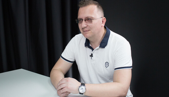 Зеленский - политический кабан, которого пытаются поставить в неудобную позицию два загонщика - Алексей Кущ