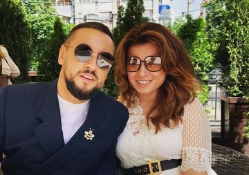 Группа поддержки: жена MONATIK’а показала трогательные фото и видео с детьми