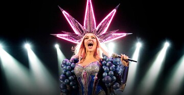 Подлезть к корыту - не моя история: Оля Полякова объяснила решение идти в политику