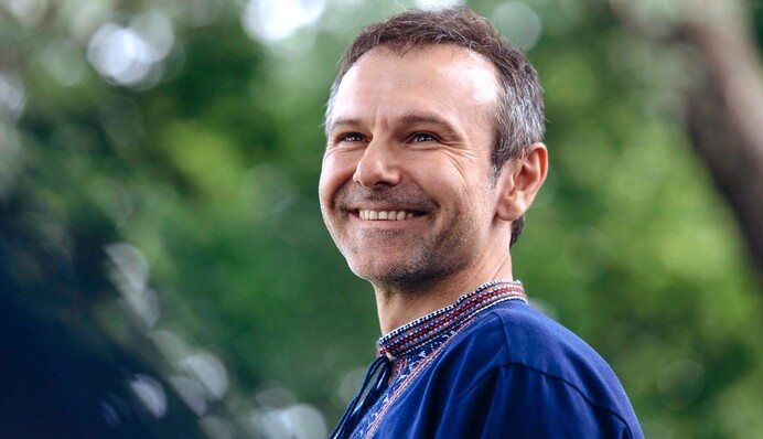 Вакарчук очаровал поклонников домашним питомцем-охотником: и зовут его Северин