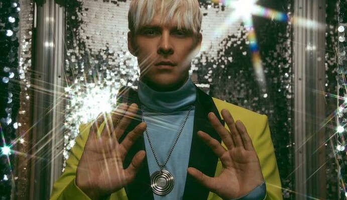 Отдает гипнозом: в сети обсуждают новое видео Макса Барских