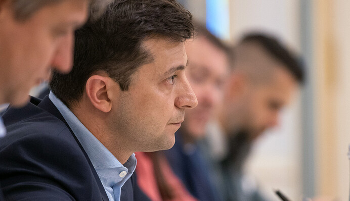 Курс на Запад: как Зеленскому исправить ошибки Порошенко в отношениях с Польшей и Венгрией