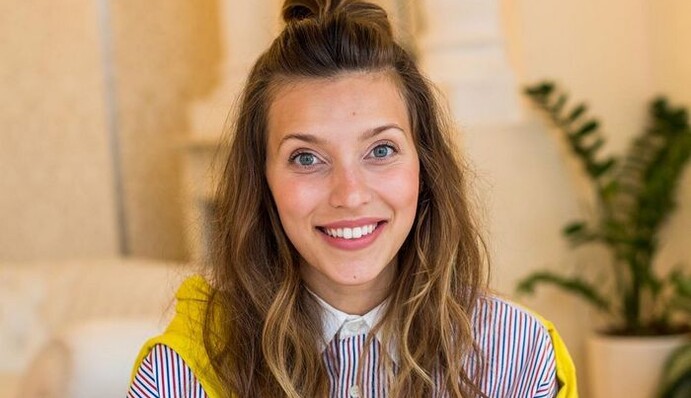 Хочется плакать: Тодоренко показала, как выбирает свадебное платье