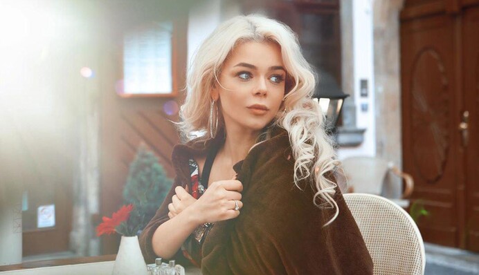 Украинская певица засветила роскошное помолвочное кольцо