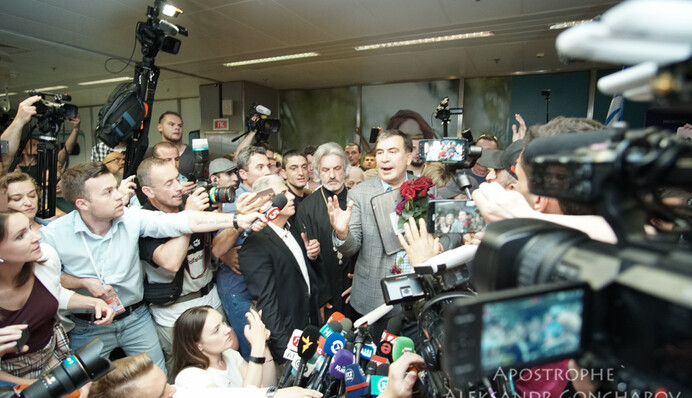 Это была просто жесть: как в аэропорту встречали Саакашвили