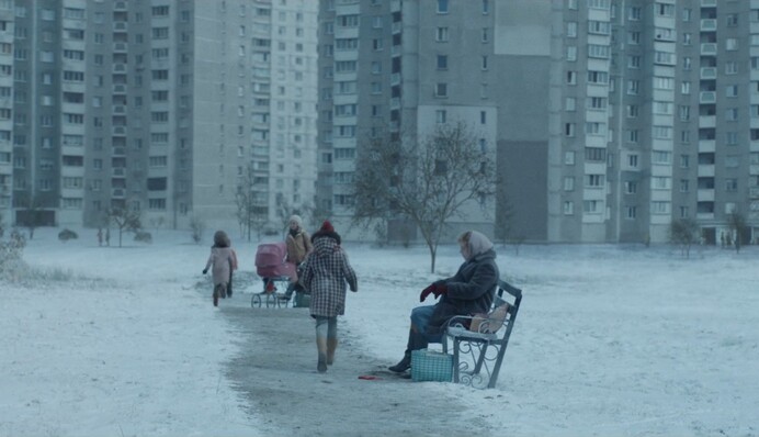 В сети нашлись забавные фото и видео со съемок 