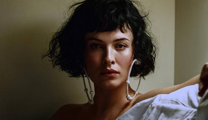 Секси-кошка: Астафьева взорвала сеть откровенным видео