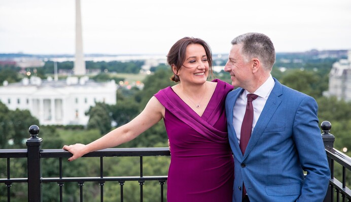 Курт Волкер женился на журналистке из Грузии: ранее она брала у него интервью