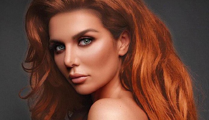 На вас смотрят ваши дети: полуголую Седокову осудили за пикантные фото