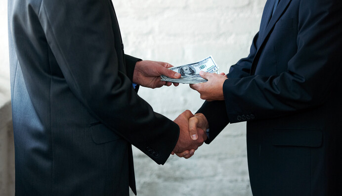 Дай мільйон: скільки коштує купити місце у Верховній Раді