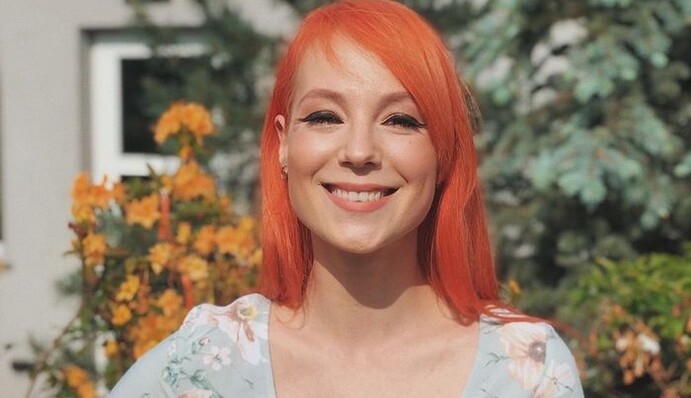 Украинская певица показала фигуру в бикини спустя 9 месяцев после родов