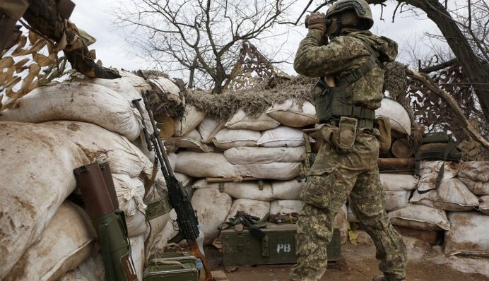 Загострення на Донбасі: навіщо бойовики стягують техніку