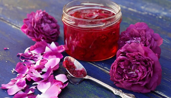 Варенье из лепестков роз: простой пошаговый рецепт полезного десерта