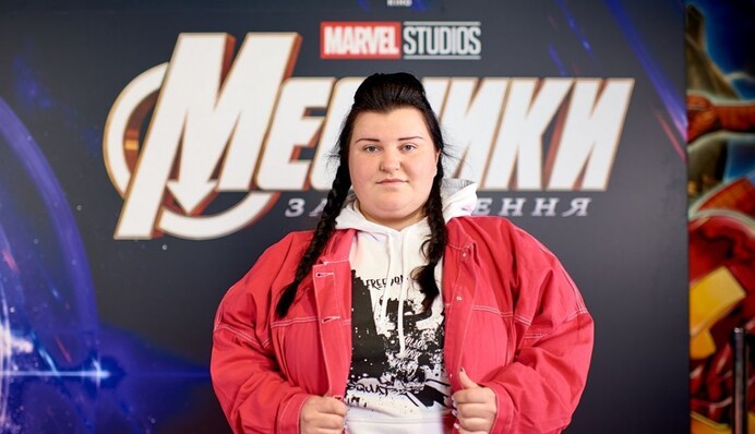 Тоже харашо! Alyona Alyona после пляжей Испании блеснула фигурой на озере в Барышевке