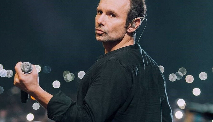 Вакарчук удивил снимками жены и приемной дочери - многие увидели его семью впервые