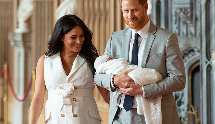 Меган Маркл та її син Арчі вперше вийшли на публіку: як виглядає сьогодні малюк