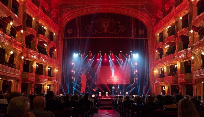 В Одессе стартовал юбилейный международный кинофестиваль: фото и главные его события