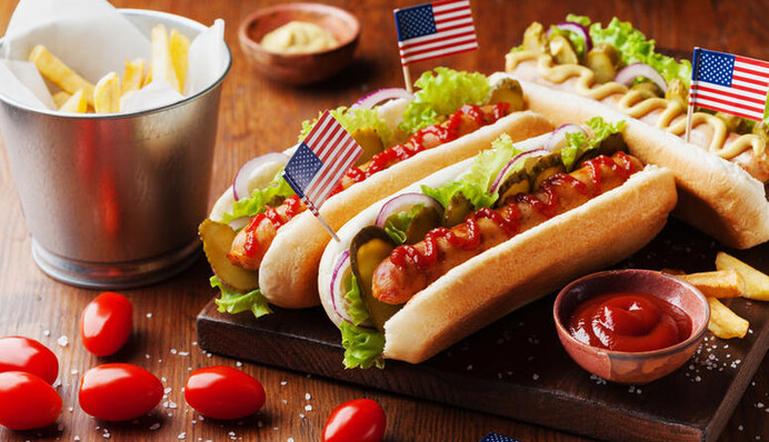 День хот-дога і іменини Сергія: яке свято 18 липня