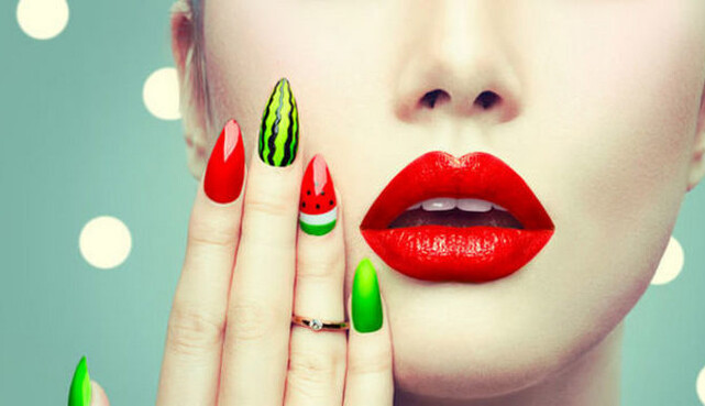 Кавуновий манікюр: яскраві ідеї літнього дизайну нігтів