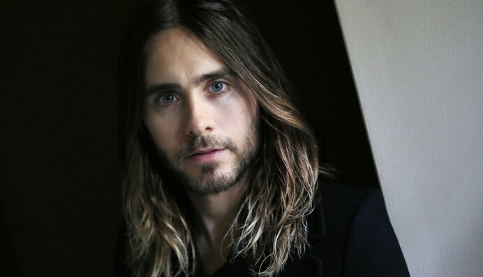 Джаред Лето влаштував імпровізований концерт на пішохідному мосту в Києві: відео