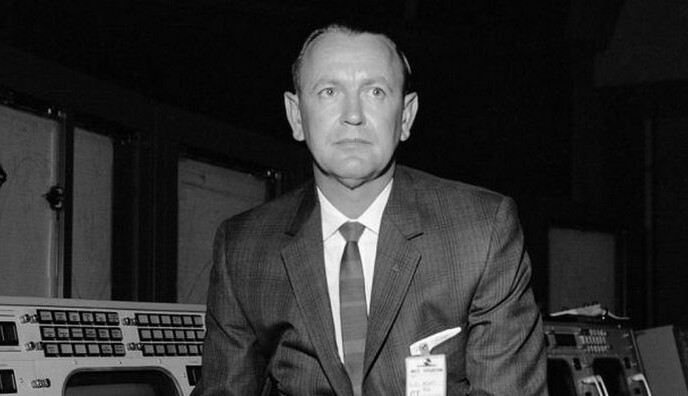 Помер керівник космічних польотів НАСА