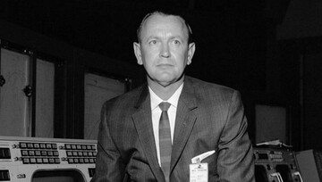 Помер керівник космічних польотів НАСА