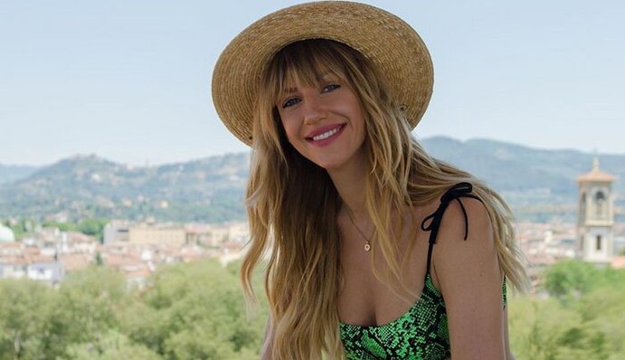 Гарнішає з кожним днем: Леся Нікітюк підкорила фанатів фігурою в яскравому бікіні