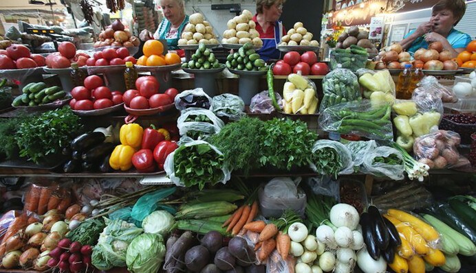 Картофель по 6 и помидоры по 50 гривен: когда подешевеют овощи и фрукты