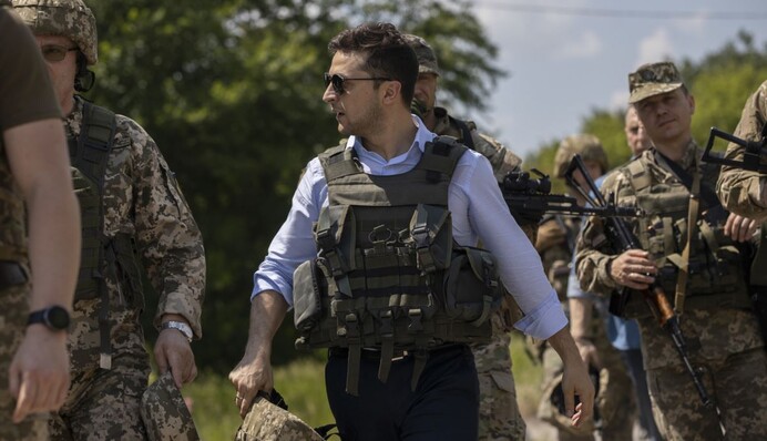 Просто перестать стрелять: почему мирный план Зеленского не работает