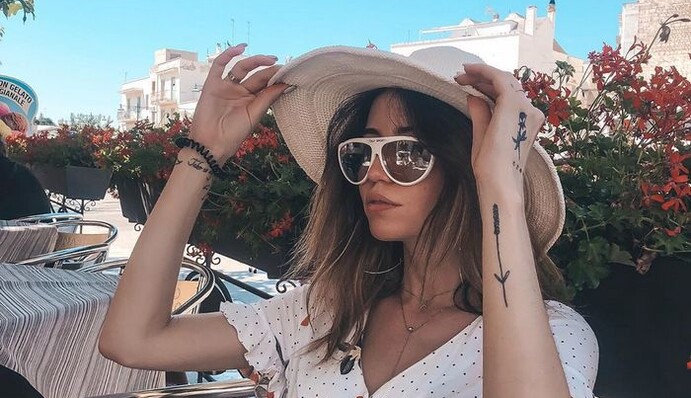 Полуобнаженная Дорофеева похвасталась отдыхом на роскошной яхте