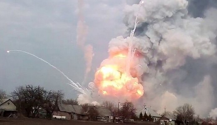 У Росії вибухнули військові склади, у людей паніка: все, що відомо на даний момент