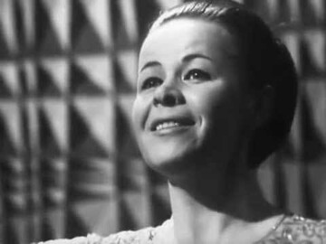 Померла відома радянська співачка родом з України: головне